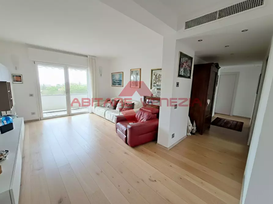 Immagine 1 di Appartamento in vendita  in Via Sandro Gallo 161 a Venezia