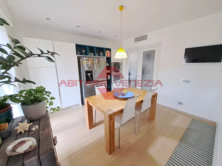 Immagine 10 di Appartamento in vendita  in Via Sandro Gallo 161 a Venezia