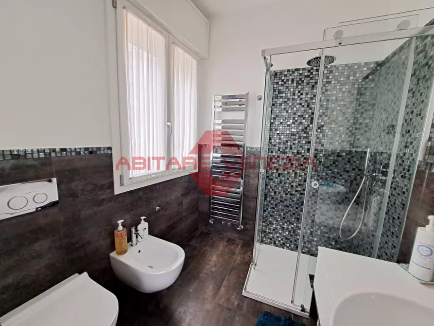 Immagine 18 di Appartamento in vendita  in Via Sandro Gallo 161 a Venezia