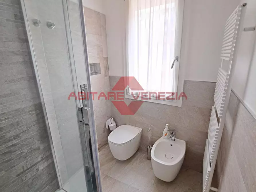 Immagine 25 di Appartamento in vendita  in Via Sandro Gallo 161 a Venezia