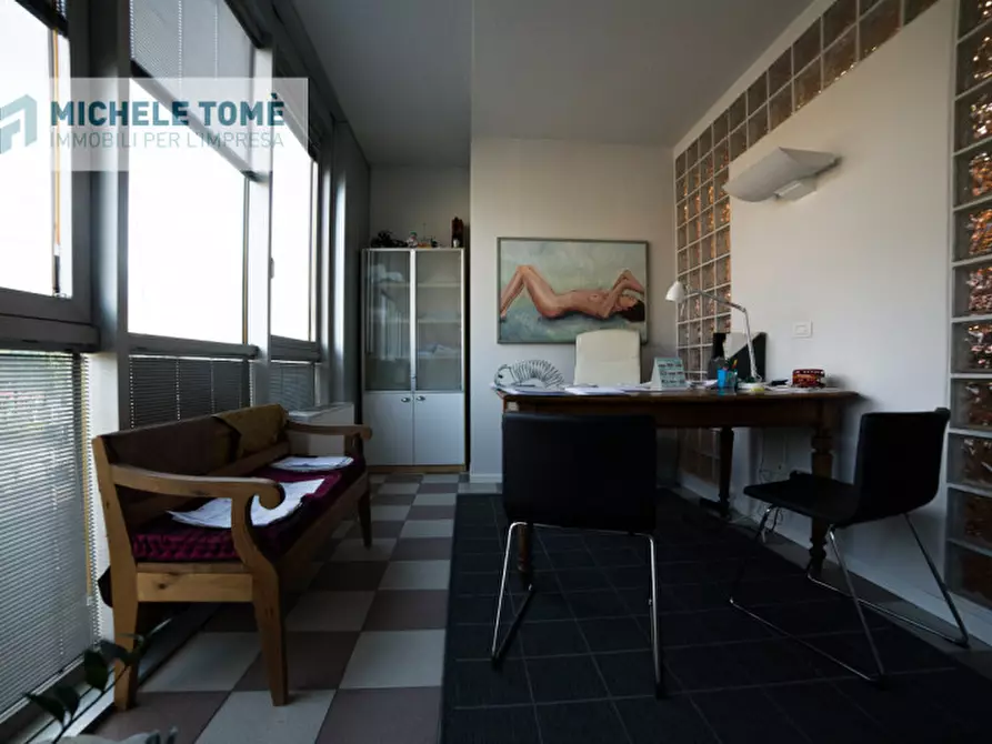 Immagine 3 di Ufficio in vendita  in Via Armando Diaz a Sant'ambrogio Di Valpolicella