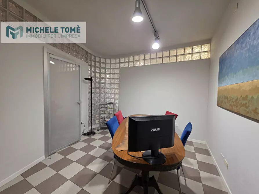 Immagine 7 di Ufficio in vendita  in Via Armando Diaz a Sant'ambrogio Di Valpolicella