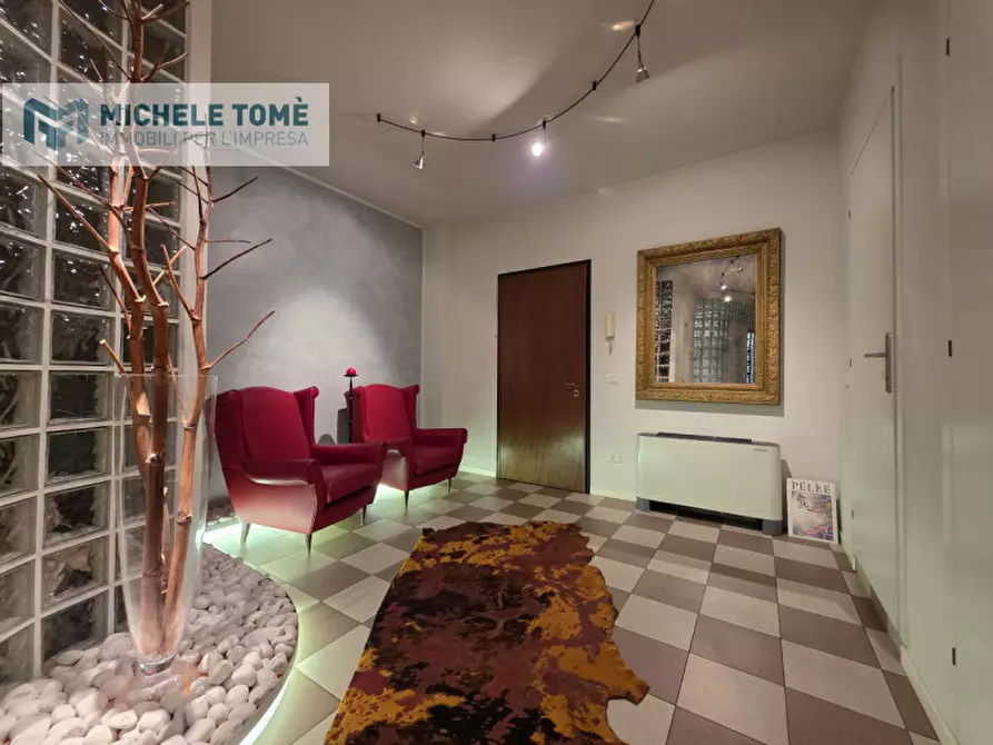 Immagine 9 di Ufficio in vendita  in Via Armando Diaz a Sant'ambrogio Di Valpolicella