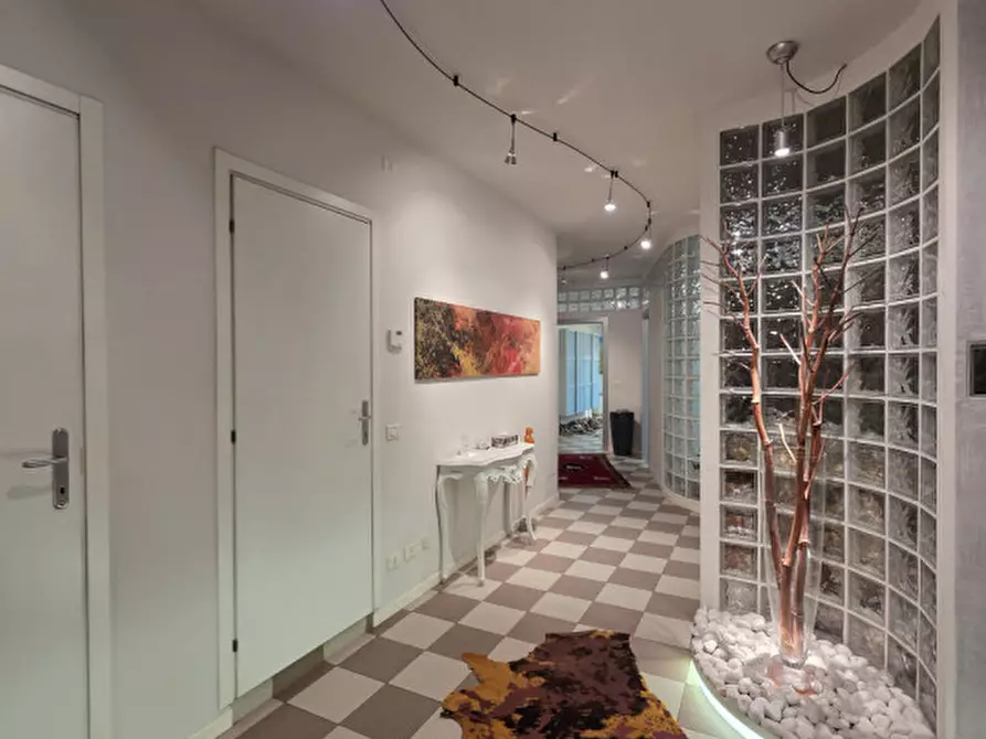 Immagine 11 di Ufficio in vendita  in Via Armando Diaz a Sant'ambrogio Di Valpolicella