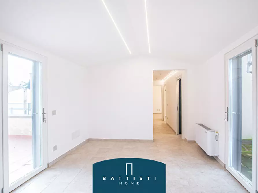 Immagine 10 di Attico in affitto  in Piazza Barberini a Roma