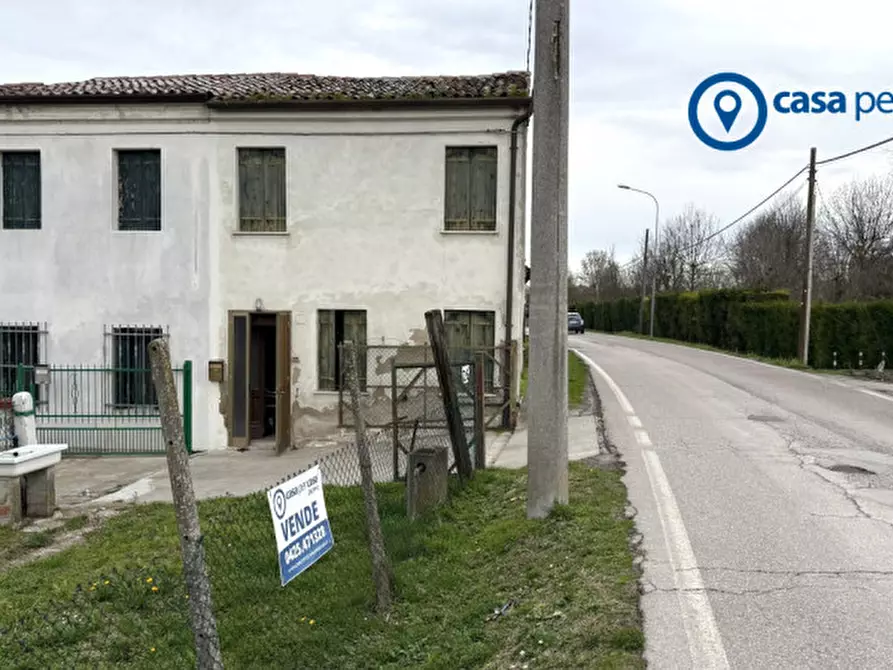 Immagine 1 di Villetta a schiera in vendita  in via Romana 26 a Rovigo