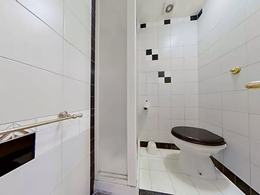 Immagine 21 di Appartamento in affitto  in Via Appia Nuova, 310 a Roma