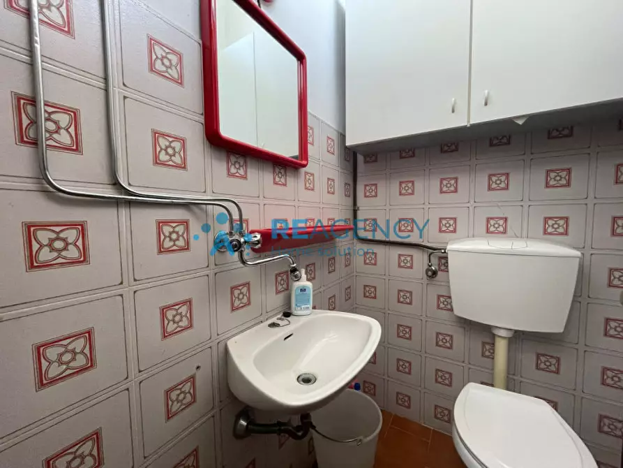 Immagine 12 di Ufficio in vendita  a Montecchio Maggiore