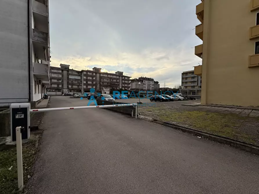 Immagine 19 di Ufficio in vendita  a Montecchio Maggiore