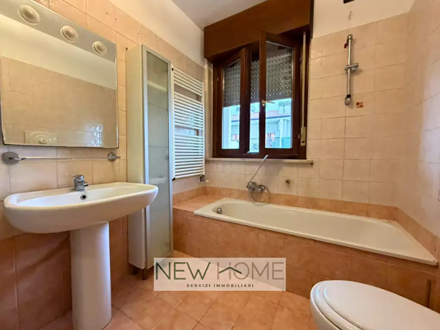 Immagine 13 di Appartamento in vendita  in via Legnago 39 a Verona