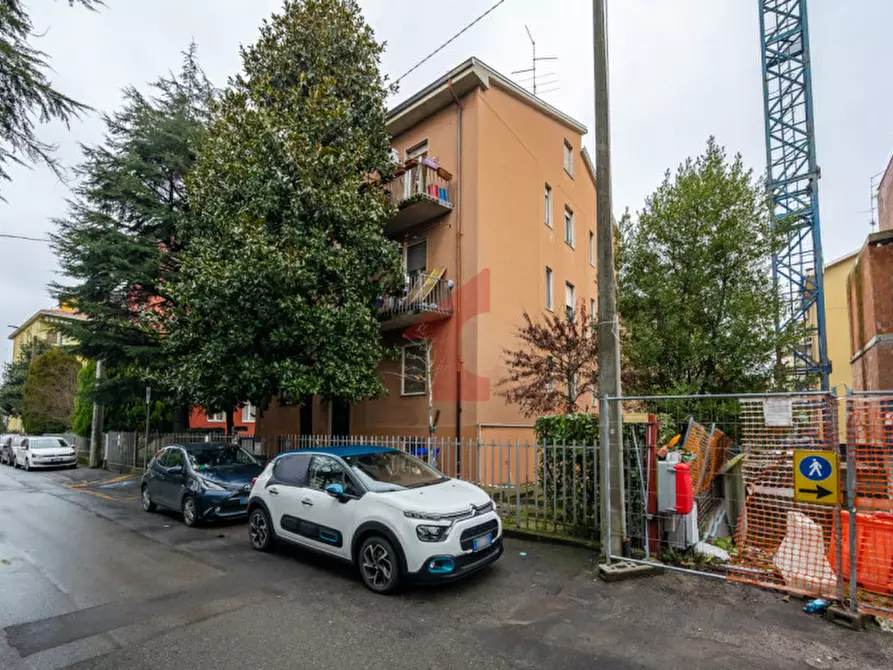 Immagine 1 di Appartamento in vendita  in Via Canova 9 a Parma