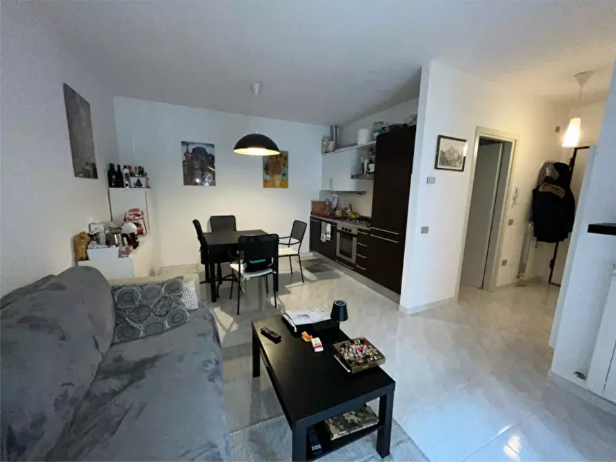 Immagine 2 di Appartamento in vendita  a Senigallia