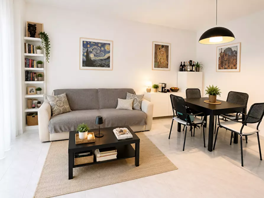 Immagine 1 di Appartamento in vendita  a Senigallia
