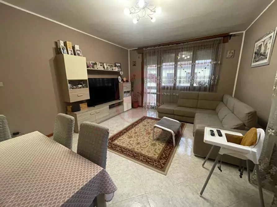 Immagine 2 di Casa bifamiliare in vendita  in Via Antonio Gramsci a Cadoneghe