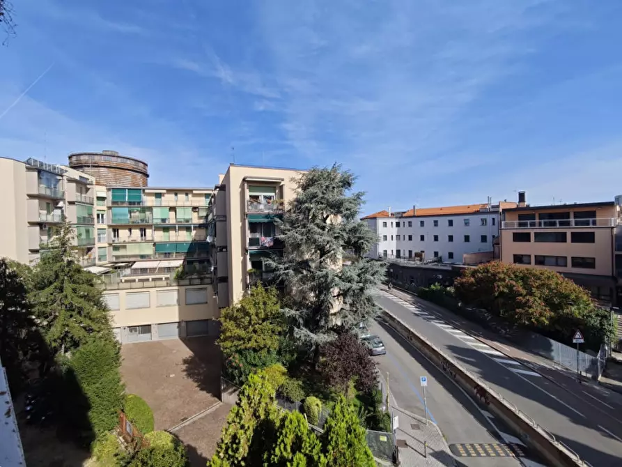 Immagine 18 di Appartamento in affitto  in Via Camillo Ranzani a Bologna