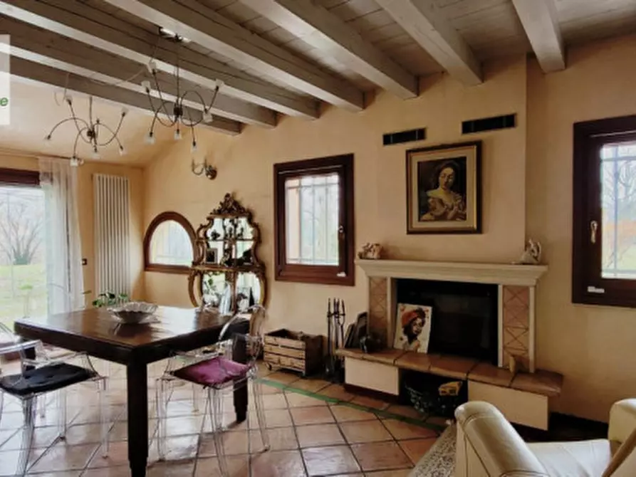 Immagine 1 di Casa indipendente in vendita  in VIA PRATI a Cadoneghe