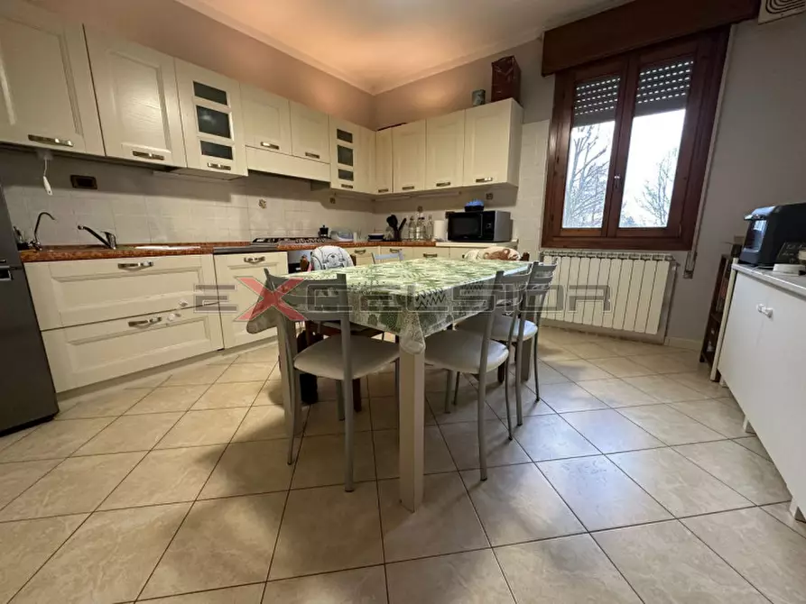 Immagine 3 di Appartamento in vendita  in Corso Giuseppe Mazzini, 7 a Adria