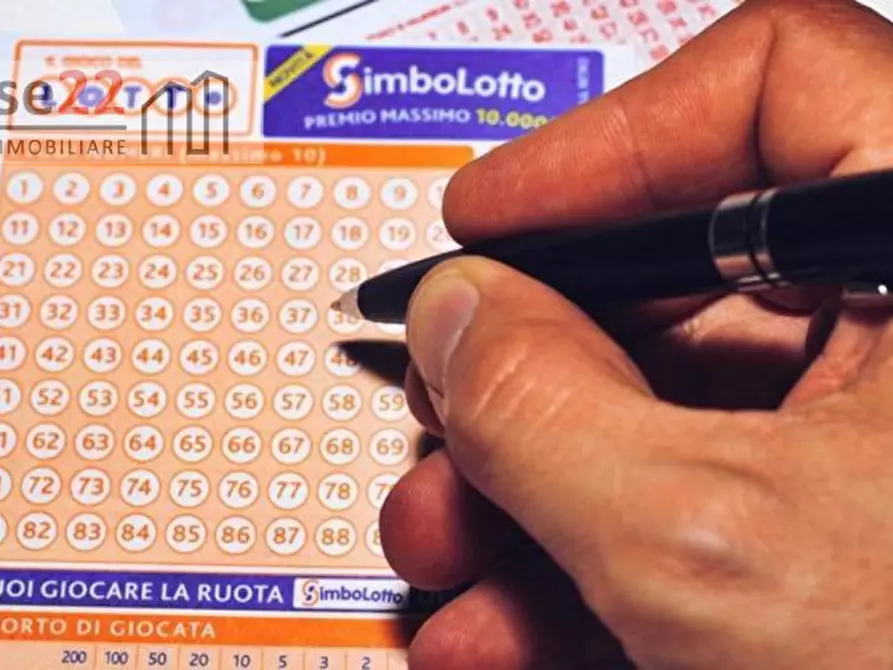 Immagine 10 di Attività commerciale in vendita  a Padenghe Sul Garda