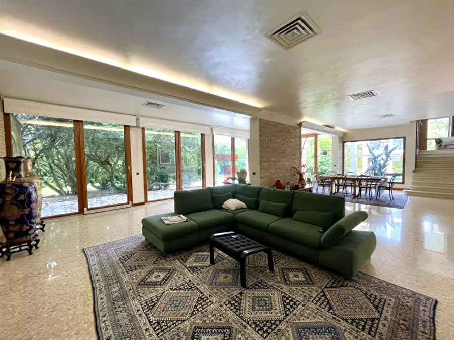 Immagine 5 di Villa in vendita  in Via Vigonovese a Padova