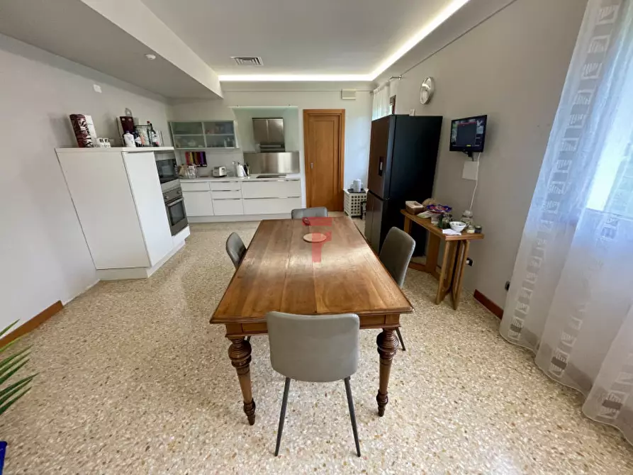 Immagine 12 di Villa in vendita  in Via Vigonovese a Padova