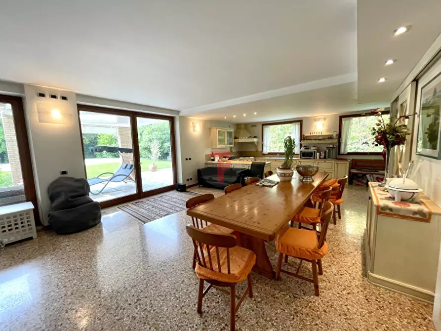 Immagine 13 di Villa in vendita  in Via Vigonovese a Padova
