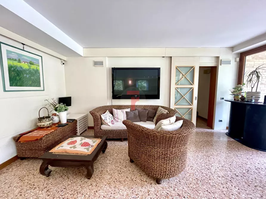 Immagine 14 di Villa in vendita  in Via Vigonovese a Padova