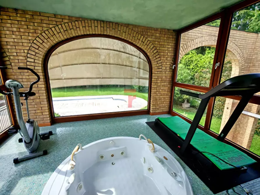 Immagine 29 di Villa in vendita  in Via Vigonovese a Padova