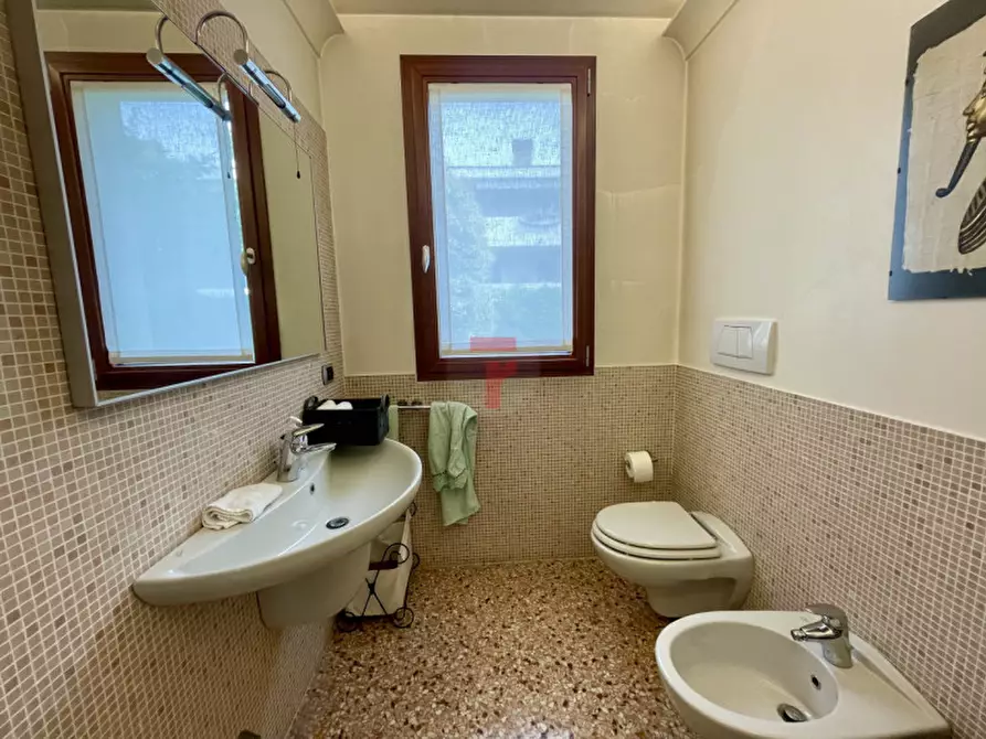 Immagine 31 di Villa in vendita  in Via Vigonovese a Padova