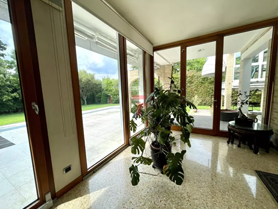 Immagine 38 di Villa in vendita  in Via Vigonovese a Padova