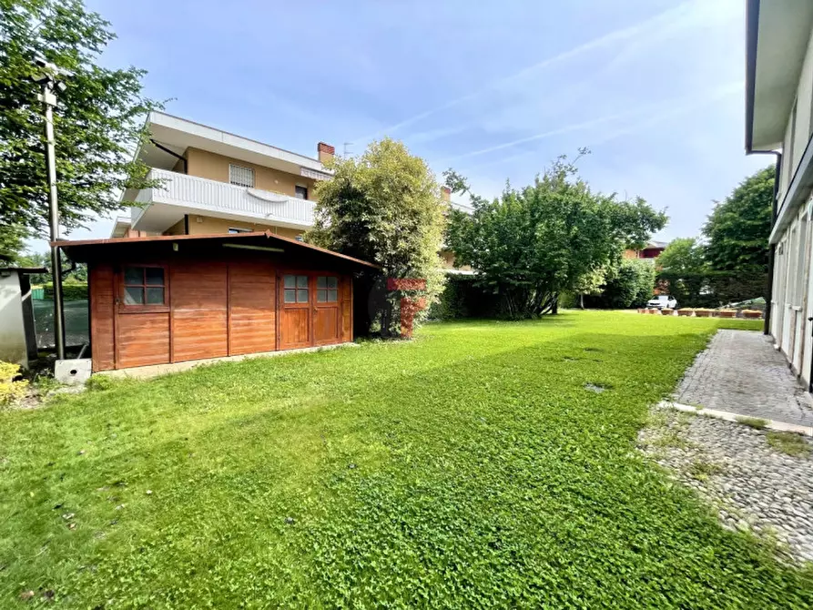 Immagine 44 di Villa in vendita  in Via Vigonovese a Padova