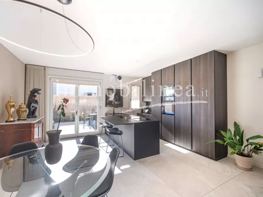 Immagine 2 di Villetta a schiera in vendita  in via Don Giovanni Zeni a Costermano sul Garda