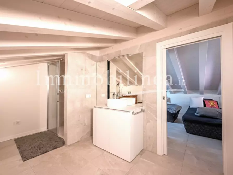 Immagine 30 di Villetta a schiera in vendita  in via Don Giovanni Zeni a Costermano sul Garda