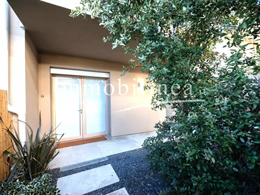 Immagine 35 di Villetta a schiera in vendita  in via Don Giovanni Zeni a Costermano sul Garda