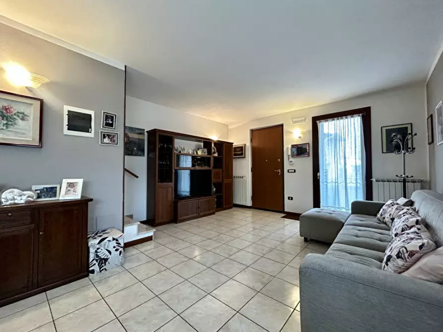 Immagine 5 di Casa bifamiliare in vendita  in Via Giotto 63 a Angiari