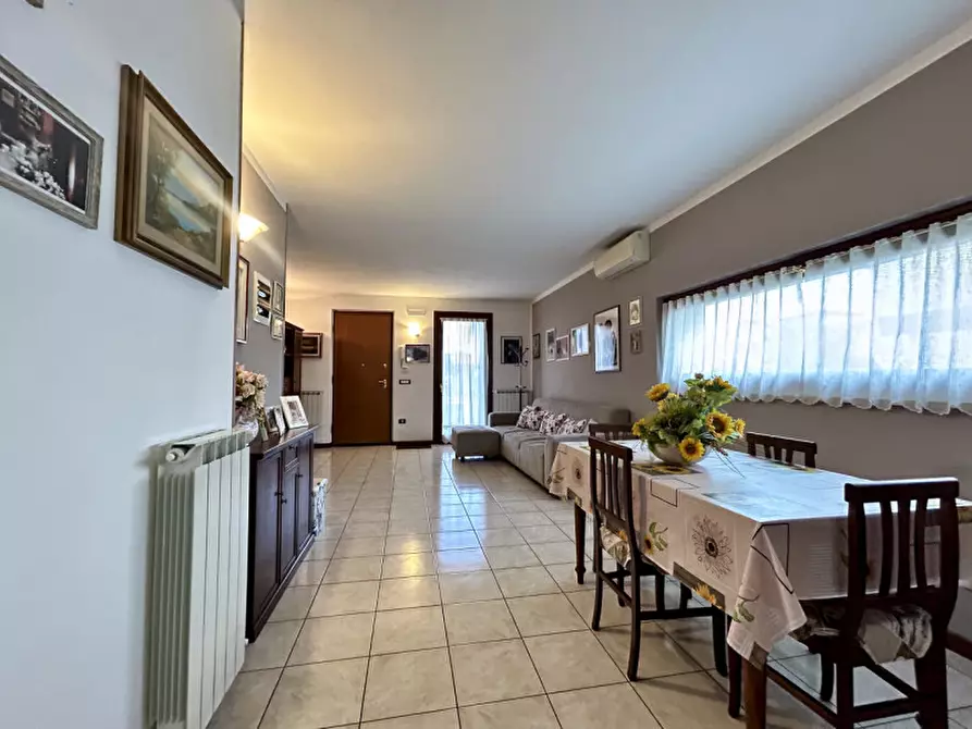 Immagine 6 di Casa bifamiliare in vendita  in Via Giotto 63 a Angiari