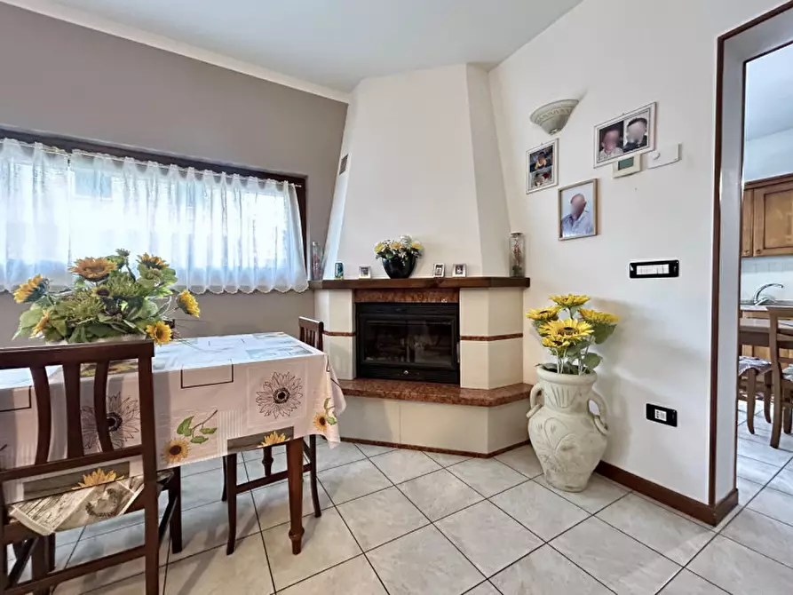 Immagine 9 di Casa bifamiliare in vendita  in Via Giotto 63 a Angiari