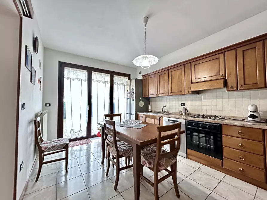 Immagine 12 di Casa bifamiliare in vendita  in Via Giotto 63 a Angiari