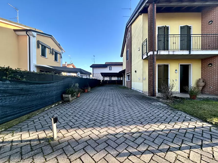 Immagine 27 di Casa bifamiliare in vendita  in Via Giotto 63 a Angiari