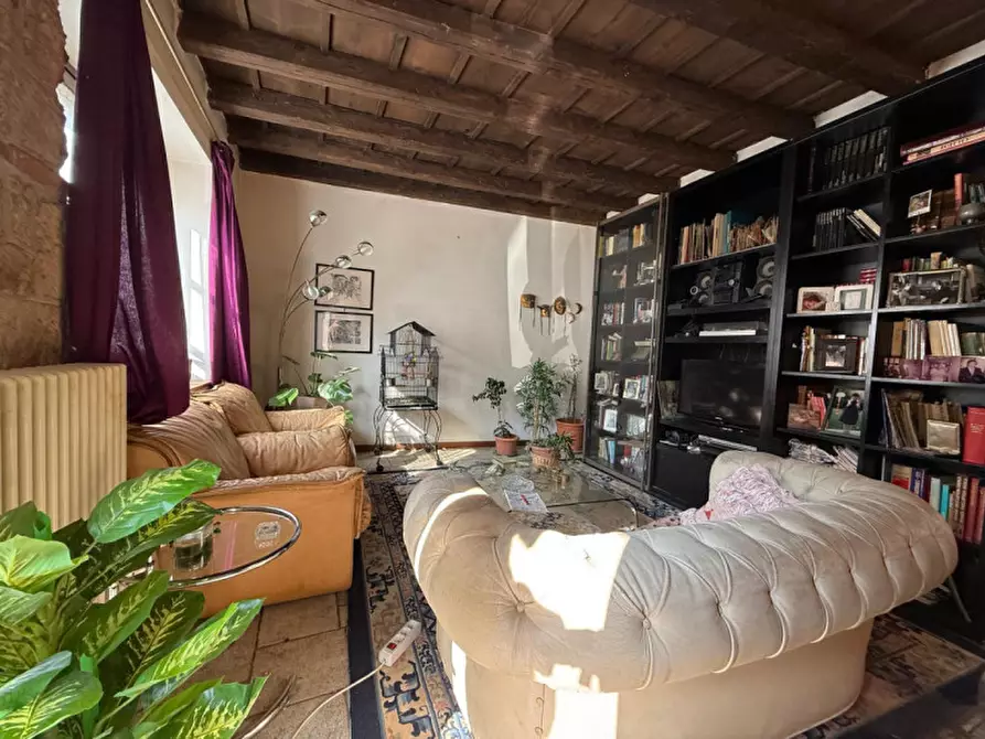 Immagine 1 di Villa in vendita  in Via Guglielmo Marconi a Colognola Ai Colli