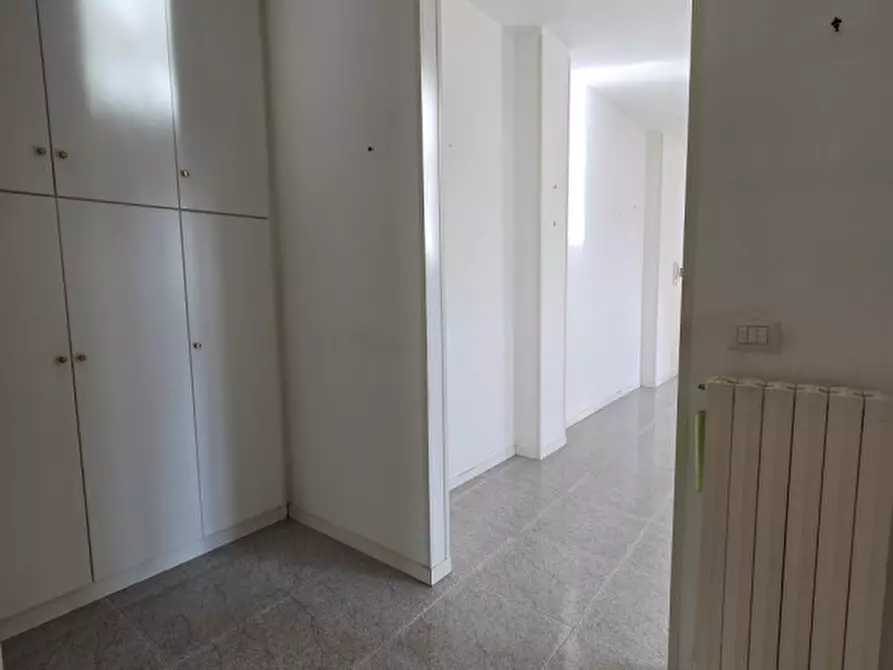 Immagine 8 di Appartamento in vendita  in Via Rocco Scotellaro 27 a Lecce