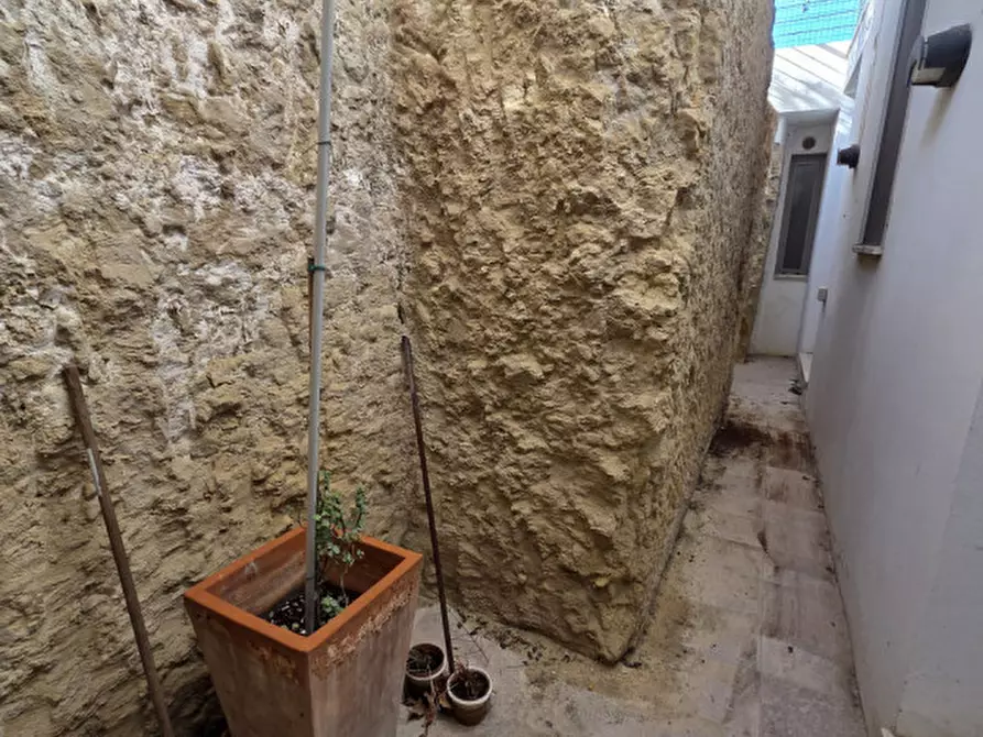 Immagine 32 di Appartamento in vendita  in Via Rocco Scotellaro 27 a Lecce