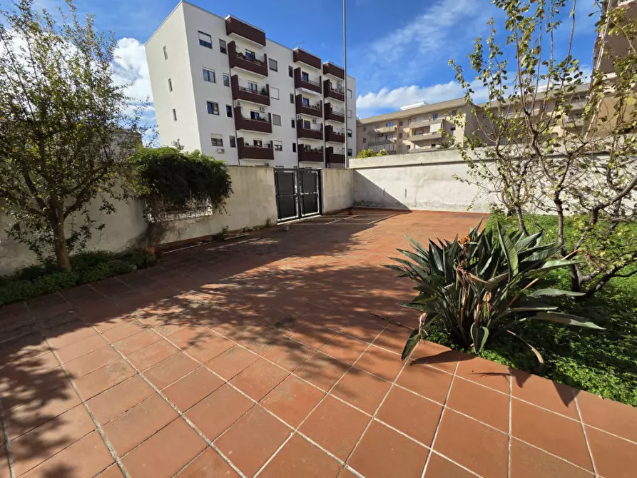 Immagine 40 di Appartamento in vendita  in Via Rocco Scotellaro 27 a Lecce