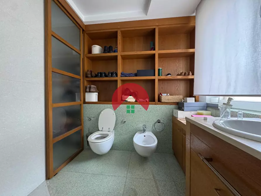 Immagine 25 di Appartamento in vendita  in Via Ugo La Malfa a Matera