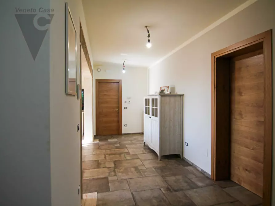 Immagine 3 di Casa bifamiliare in vendita  in Via San Giuseppe a Correzzola