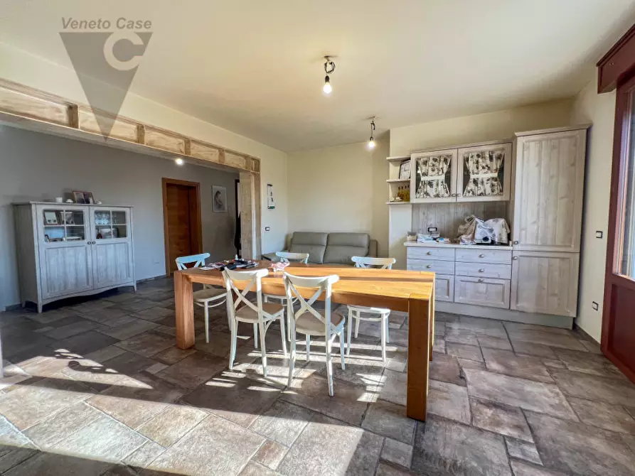 Immagine 6 di Casa bifamiliare in vendita  in Via San Giuseppe a Correzzola