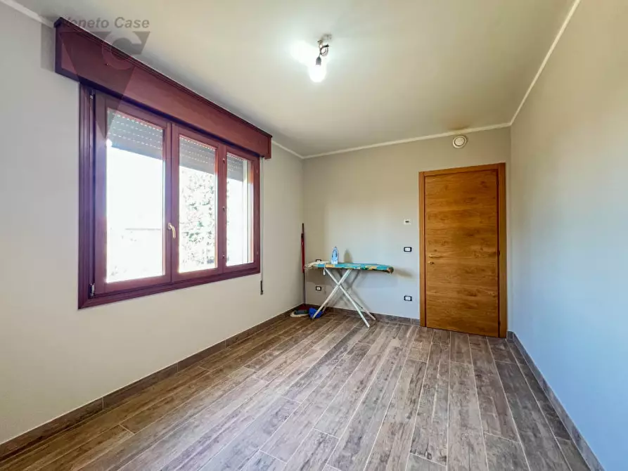 Immagine 10 di Casa bifamiliare in vendita  in Via San Giuseppe a Correzzola