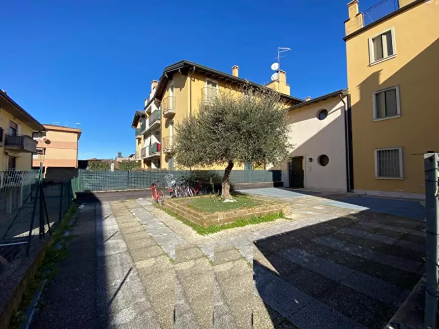 Immagine 9 di Appartamento in vendita  a Mozzecane