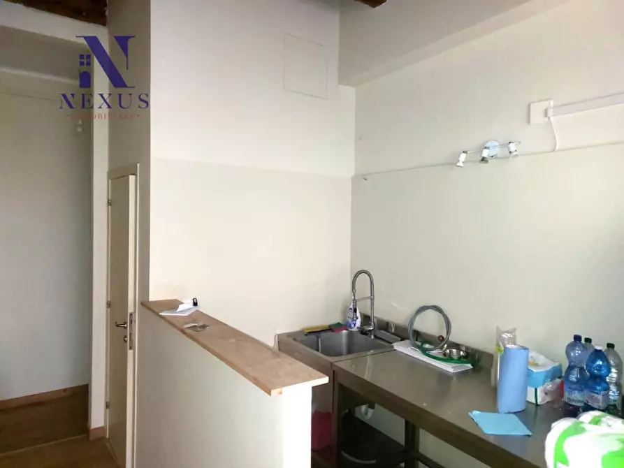 Immagine 6 di Negozio in affitto  in Via Montevecchio 56 a Fano