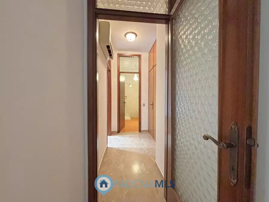 Immagine 11 di Appartamento in vendita  in Via Sant'Osvaldo 97 a Padova
