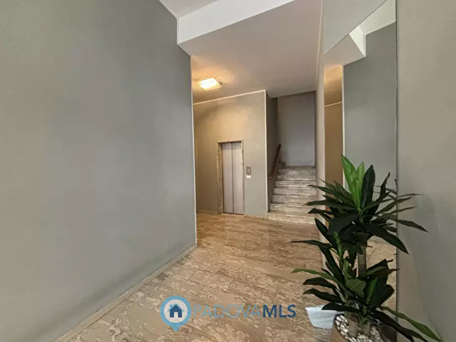 Immagine 19 di Appartamento in vendita  in Via Sant'Osvaldo 97 a Padova
